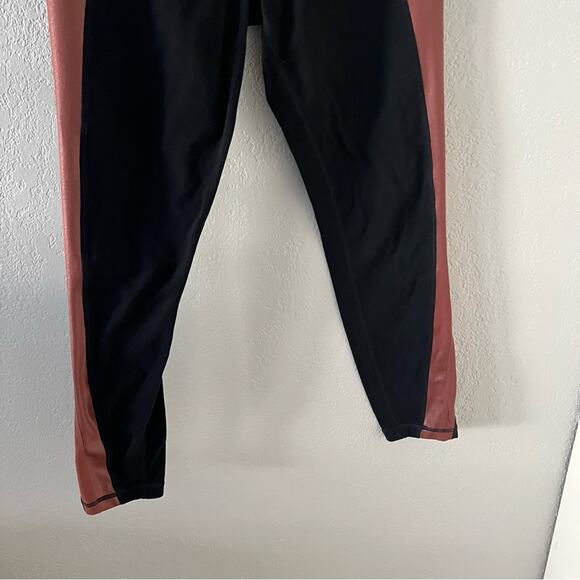 Athleta Salutation Colorblock Asym 7/8 Leggings In Powervita - Picture 5 of 10